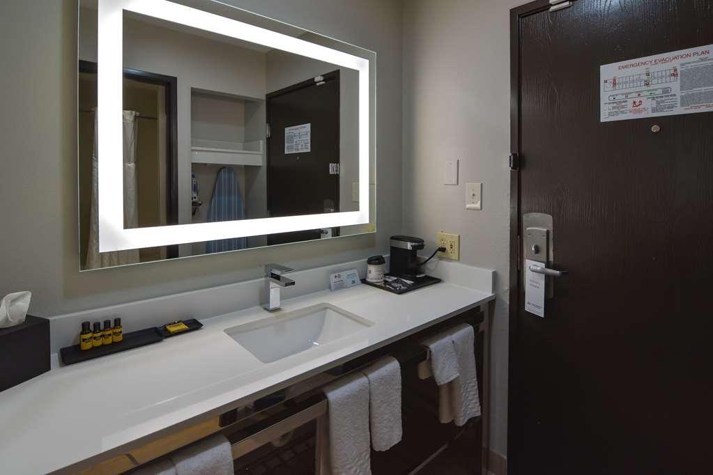 Best Western Plus Lafayette Hotel University Area 외부 사진