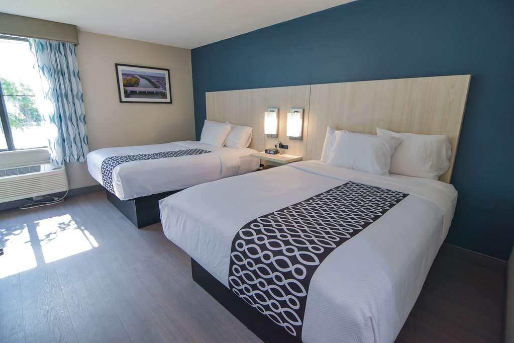 Best Western Plus Lafayette Hotel University Area 객실 사진