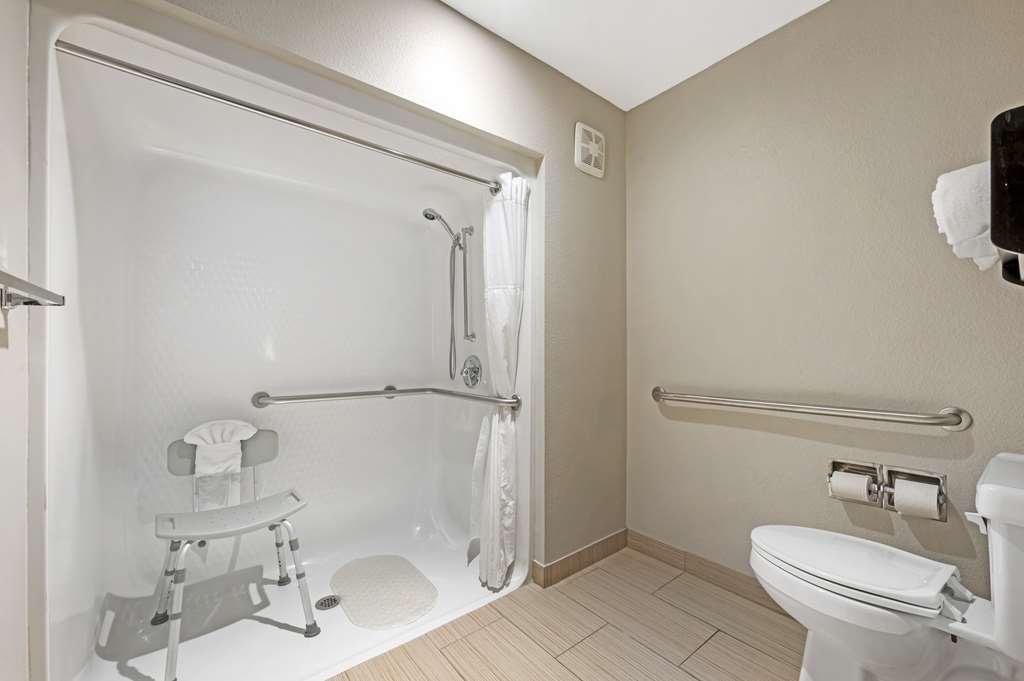 Best Western Plus Lafayette Hotel University Area 객실 사진