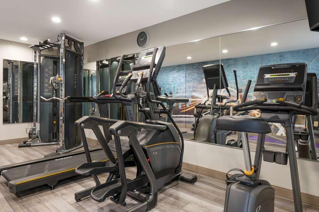 Best Western Plus Lafayette Hotel University Area 시설 사진